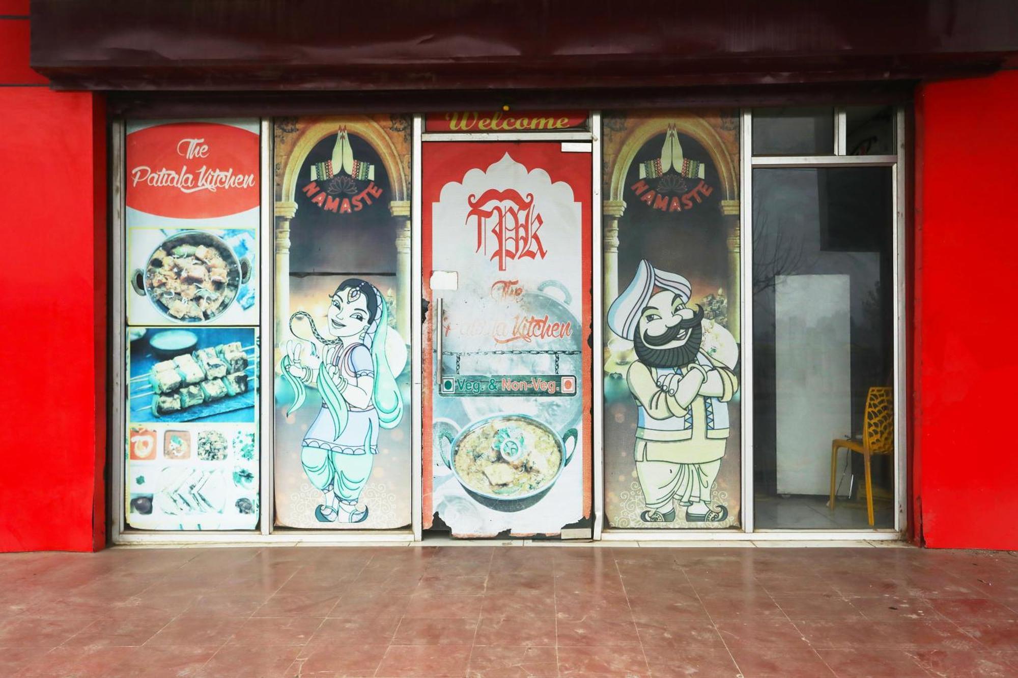 Collection O Harsh Hotel & Restaurant 비와디 외부 사진